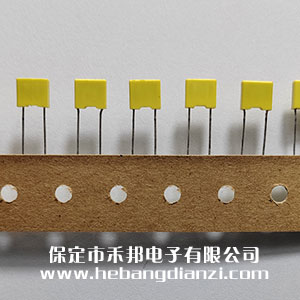 У�����220pF �͉�100V